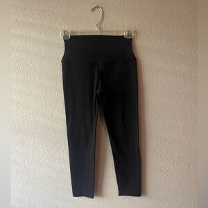 Alo Yoga Black High-Waisted Cropped Leggings XS